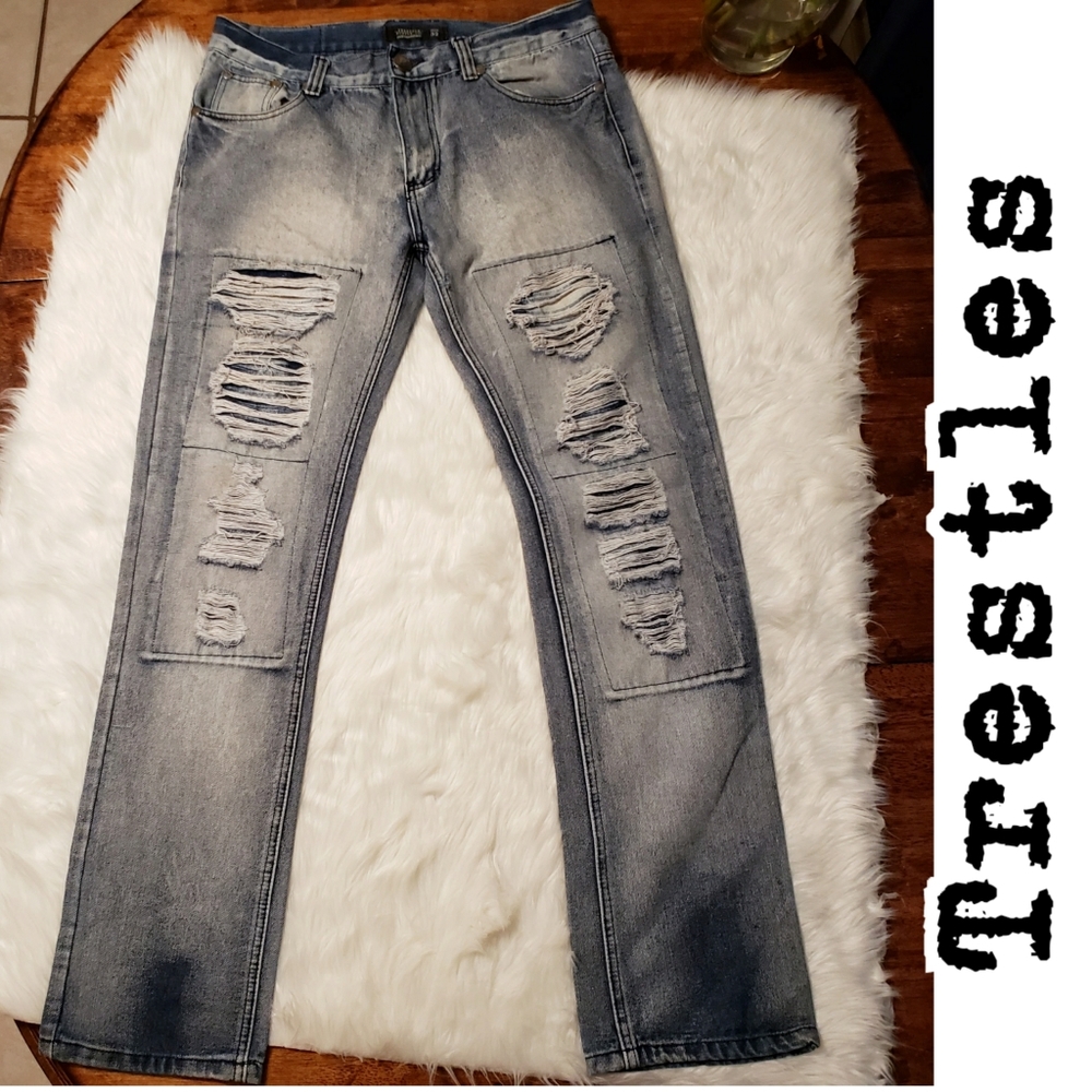 Super Cool 😎 Ripped Jeans